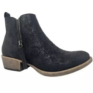 Women's Very G Chisel Western Boots Size 8
